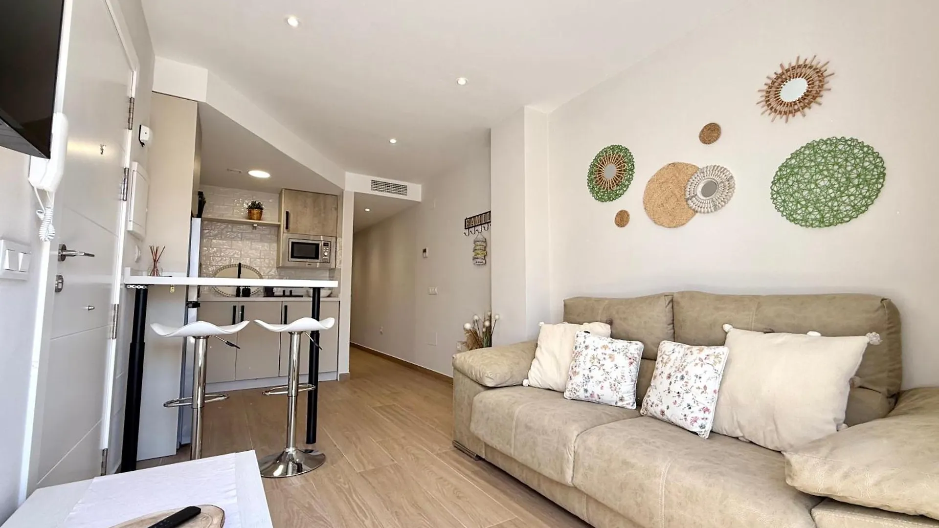 Luna Holidays City Center And Beach Fuengirola 0*,
